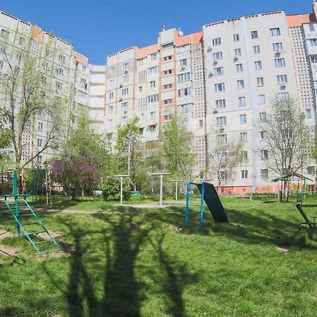 Clean And Comfortable Apartments On Karl Marx Street Tiraszpol Kültér fotó