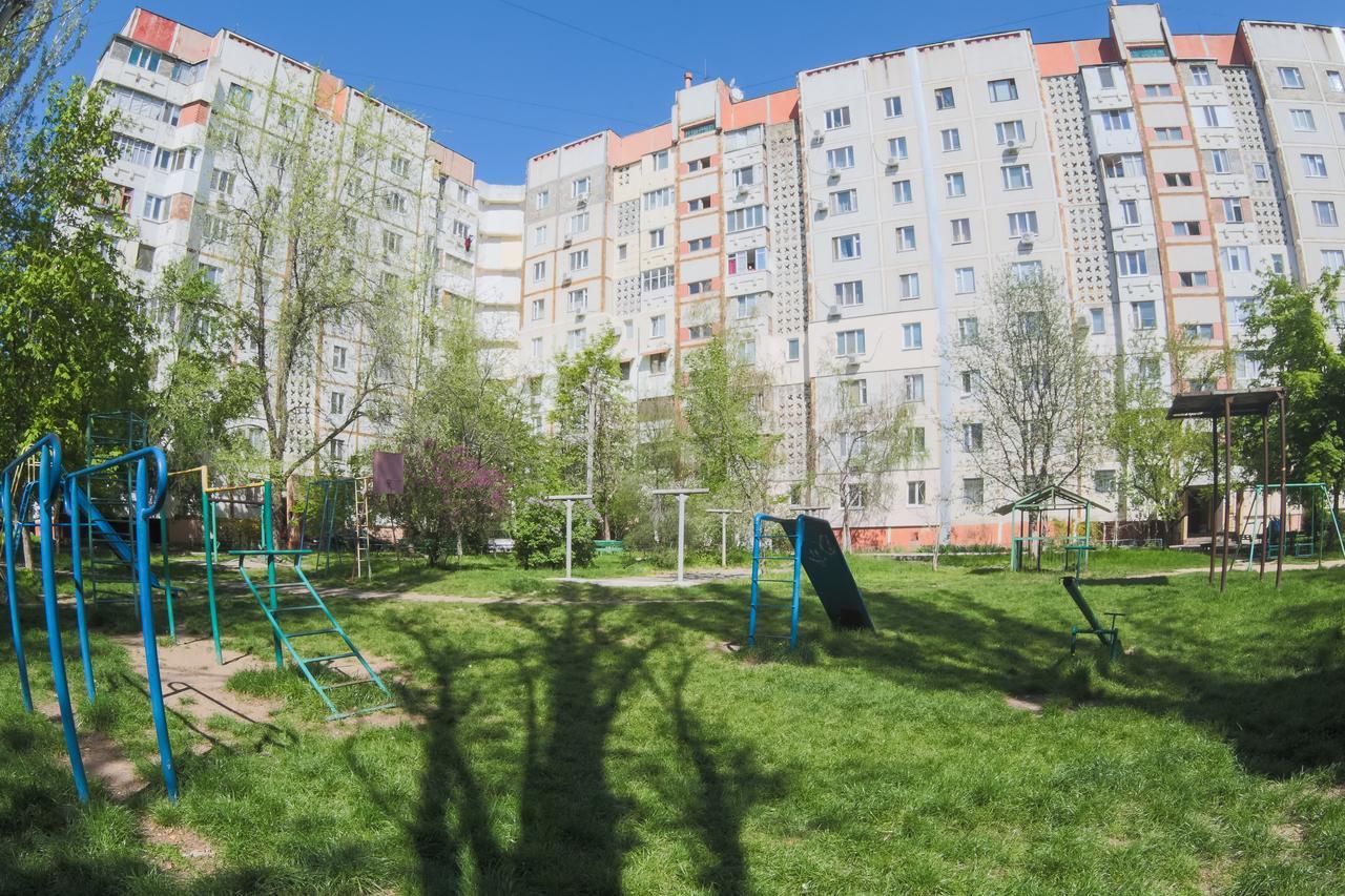 Clean And Comfortable Apartments On Karl Marx Street Tiraszpol Kültér fotó